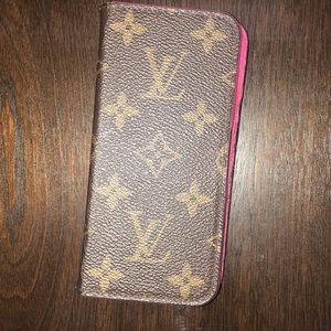 Louis Vuitton Portfolio Phone Cade